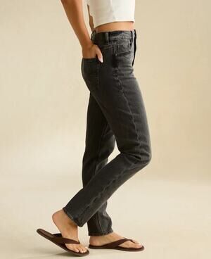 AE, American Eagle, Strigid Mom Jean, Washed Black, OO Regular, EGU